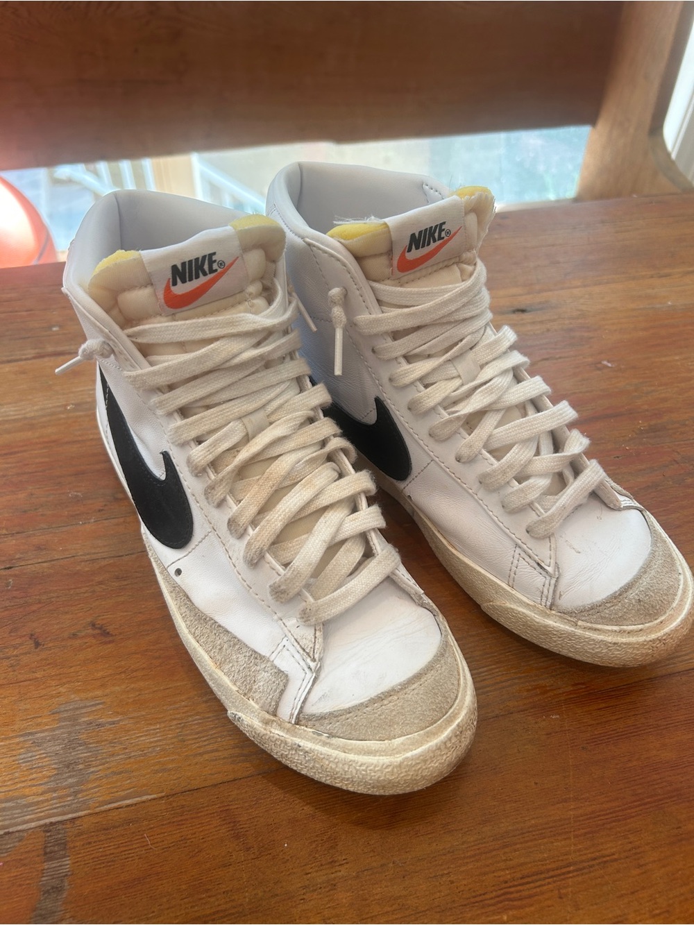 Nike Blazer Mid ’77 Vintage White Black High Top Sneakers | Size 8